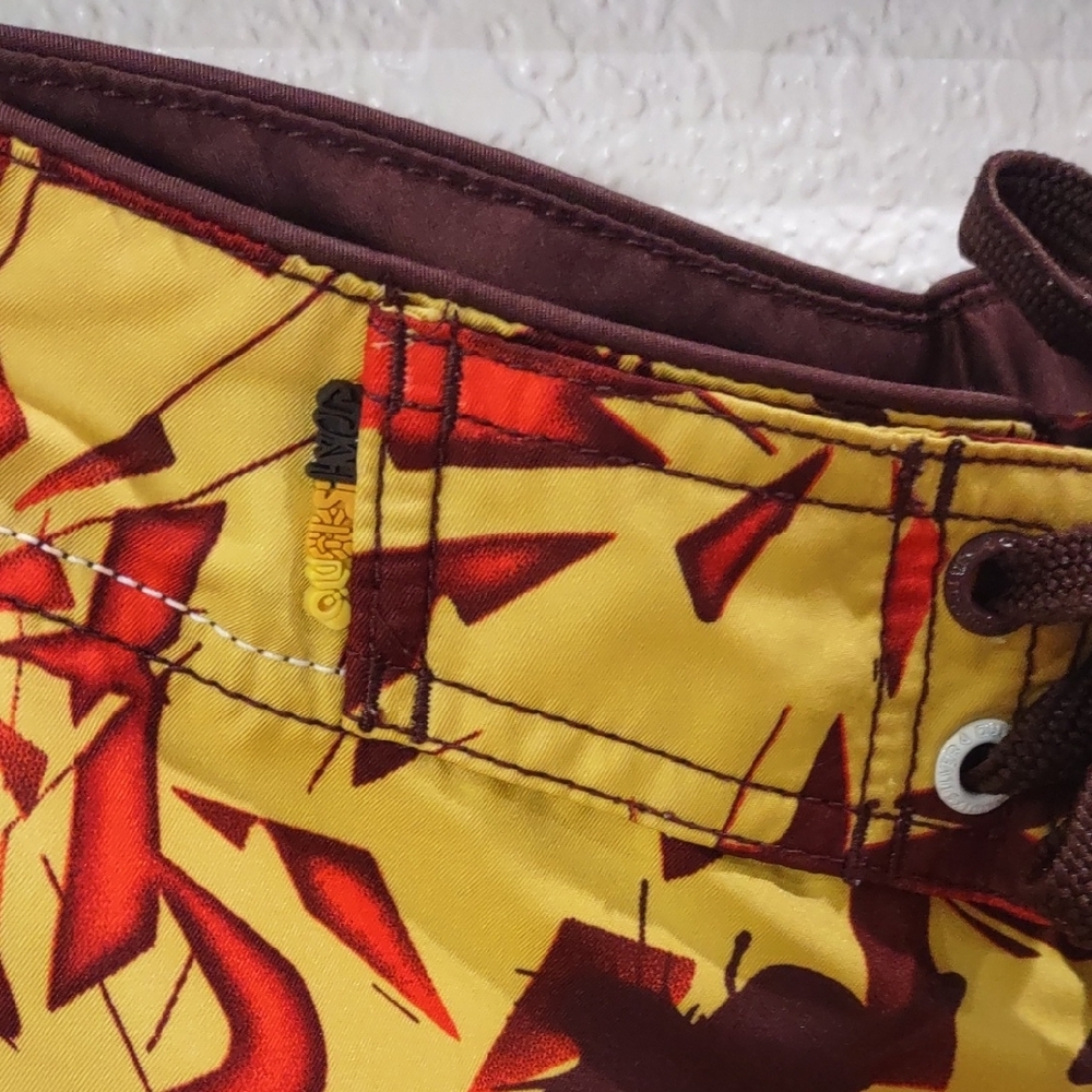 QUIKSILVER Stylish Yellow and Red Men's Swim Shorts - Picture 5 of 17